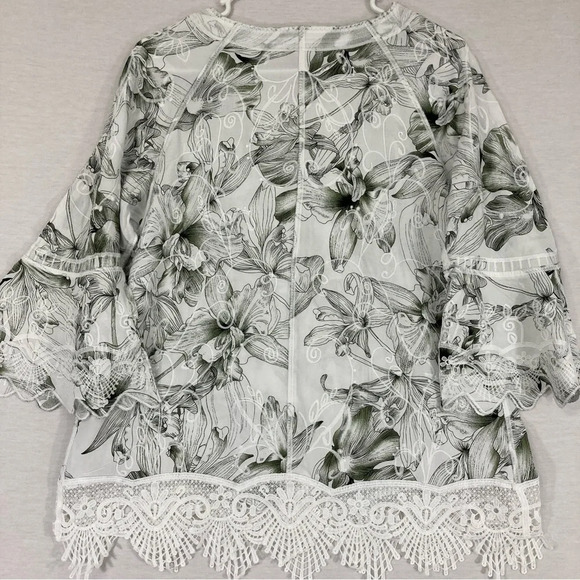 Chico's Floral Lace Detail Soft Stretch Round Neck Top Medium - Picture 8 of 10